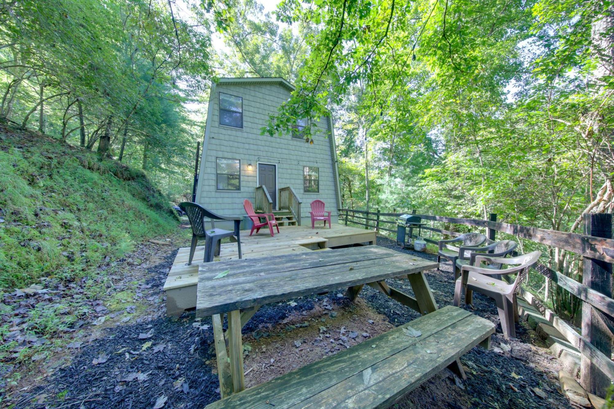 Pet-Friendly Ellijay Cabin In The Woods On 1 Acre! Villa Kültér fotó